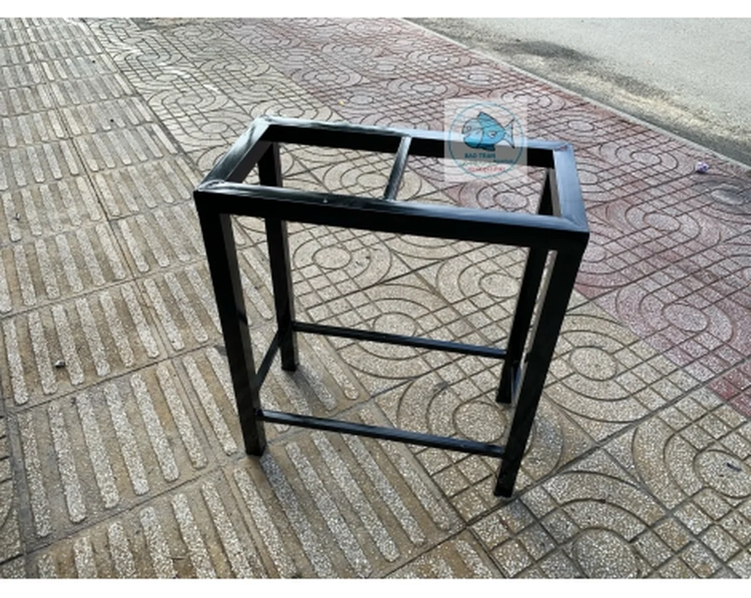 chân bể cá bằng sắt kiểu đơn giản cho hồ cá cảnh