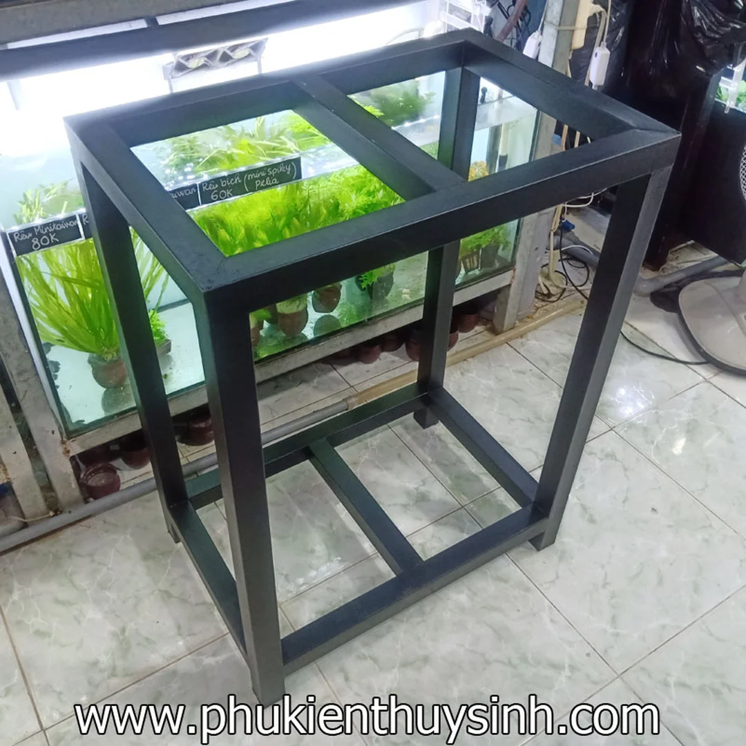 chân bể cá dạng khung sắt hộp đơn giản